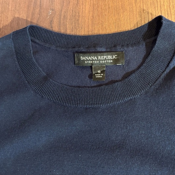 Banana Republic women’s sleeveless tank top in navy blue
Size small‎ . - Picture 3 of 9